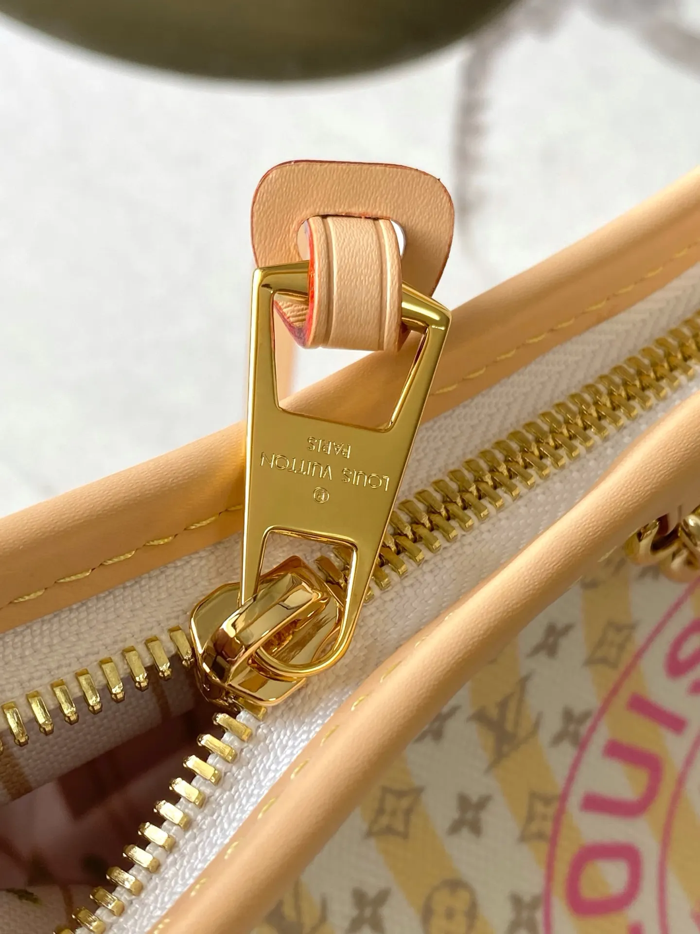 LV CarryAll 米色 牛皮 鏈條包 精致鏈條款