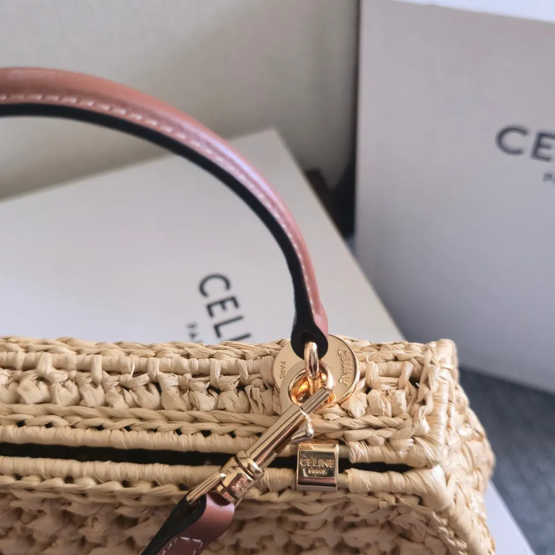 Celine Triomphe 老花 斜挎包 轻便斜挎款