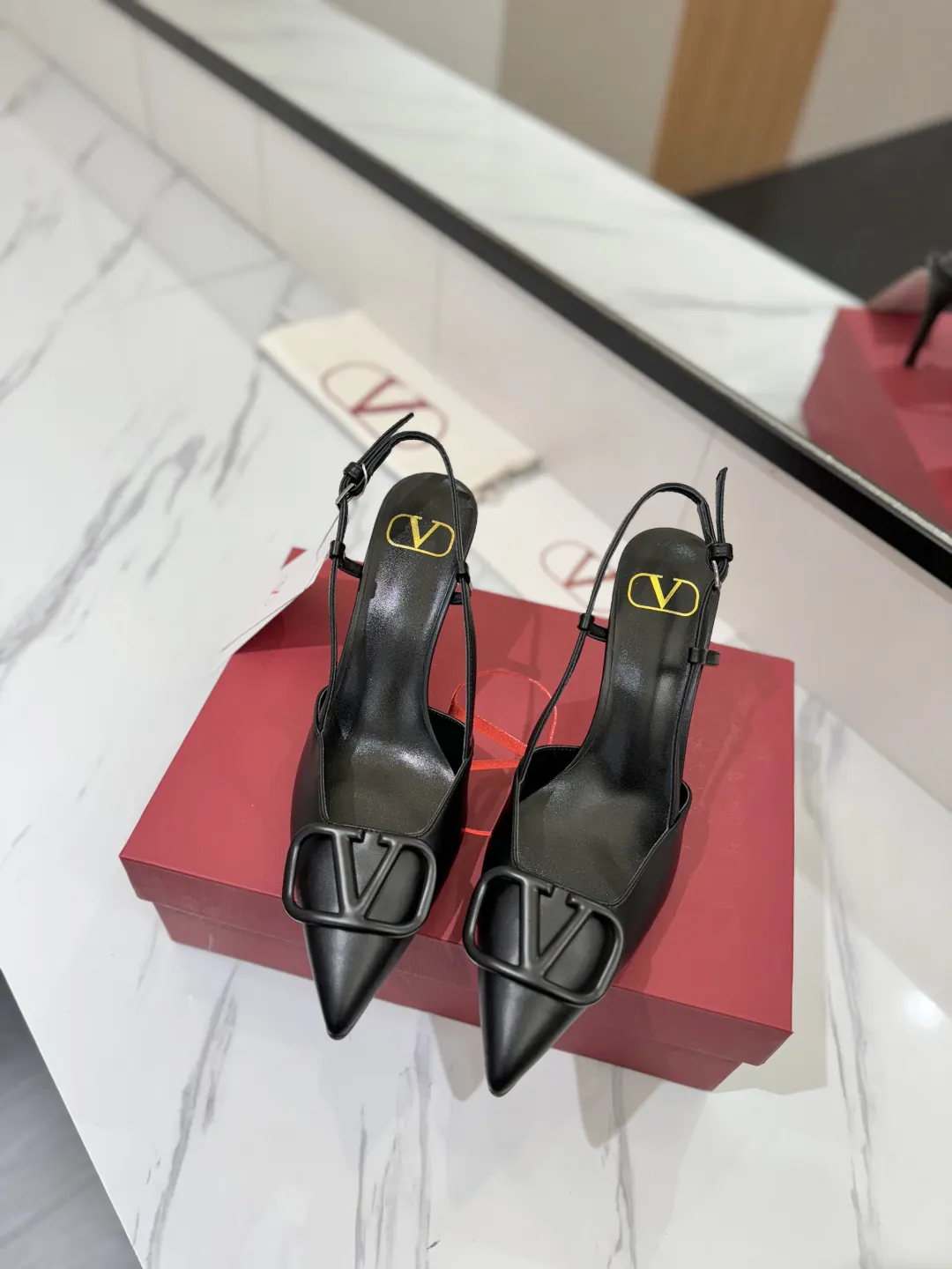 Valentino 金色 拖鞋 轻便舒适款 款03