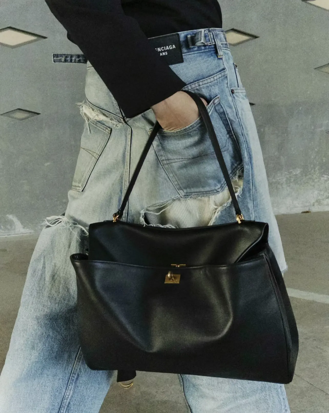 Balenciaga 单肩包 日常搭配