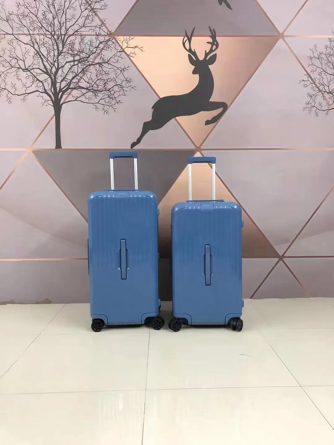 黑色 白色 Essential 系列 原Salsa的 行李箱 旅行拉杆款 轻便出行款