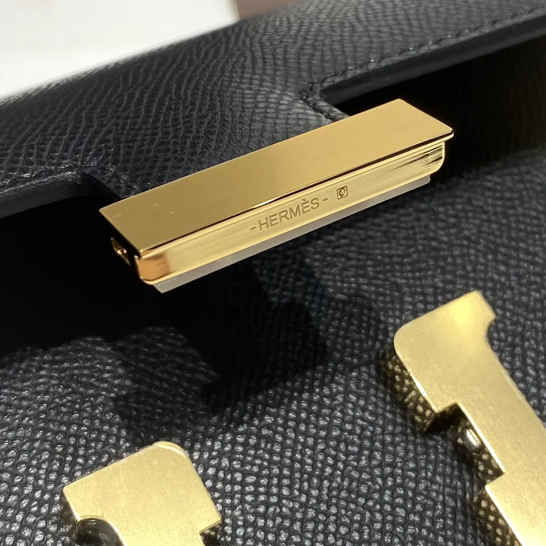 Hermès Constance 斜挎包 24cm
