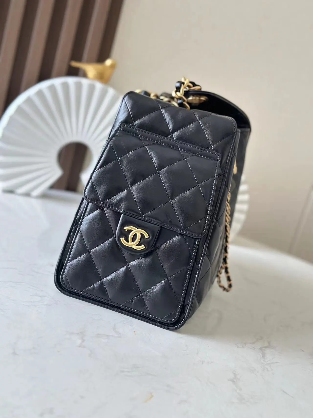 Chanel Oil Wax Sheepskin Hobo Underarm Bag One Shoulder Back Image 5 Chanel Oil Wax Sheepskin Hobo Underarm Bag One Shoulder Back Image 5