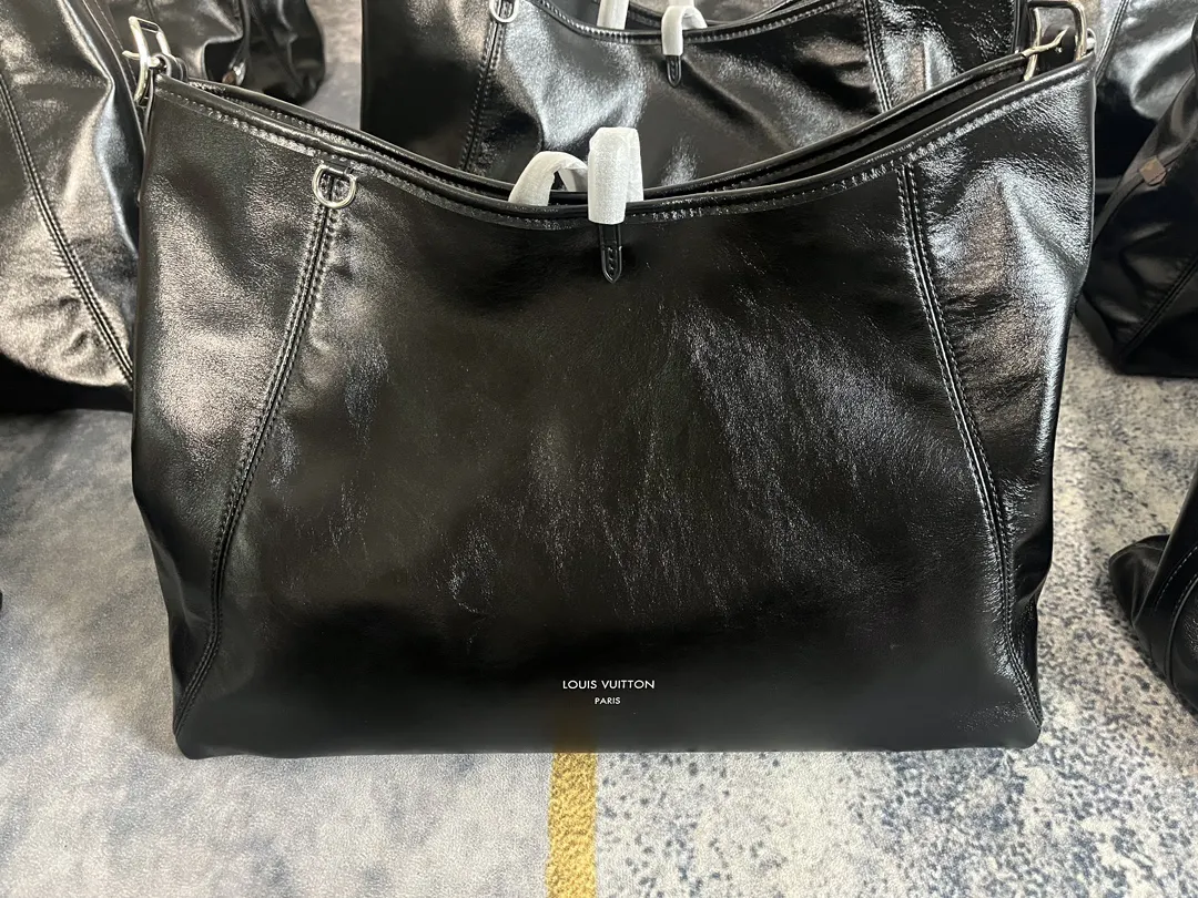 CarryAll 羊皮 跳码渠道级 中号羊皮 Ca 腋下包 復古腋下背款