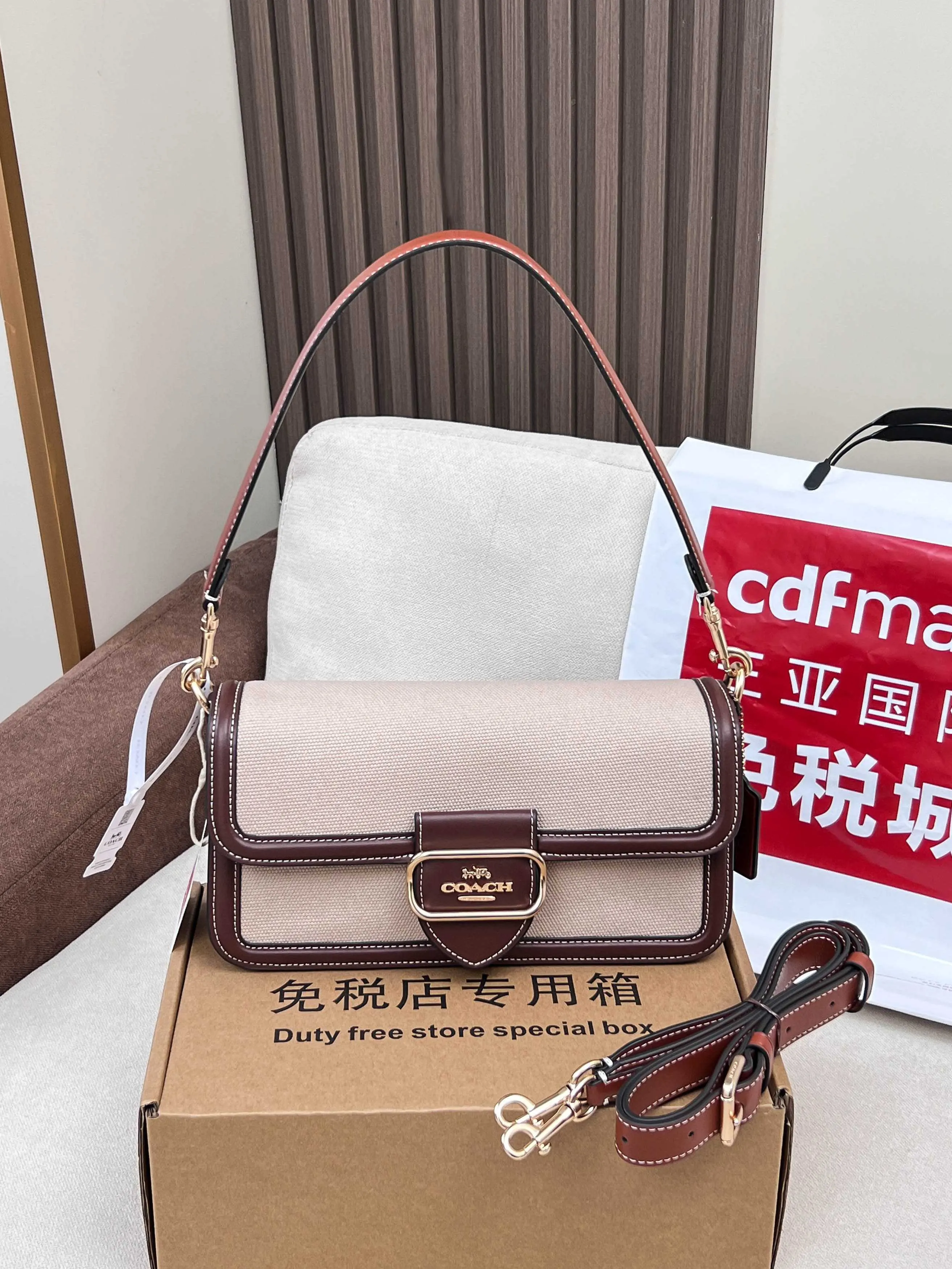 Coach 牛皮 图片 酒神包單肩腋下包全新法 復古腋下背款