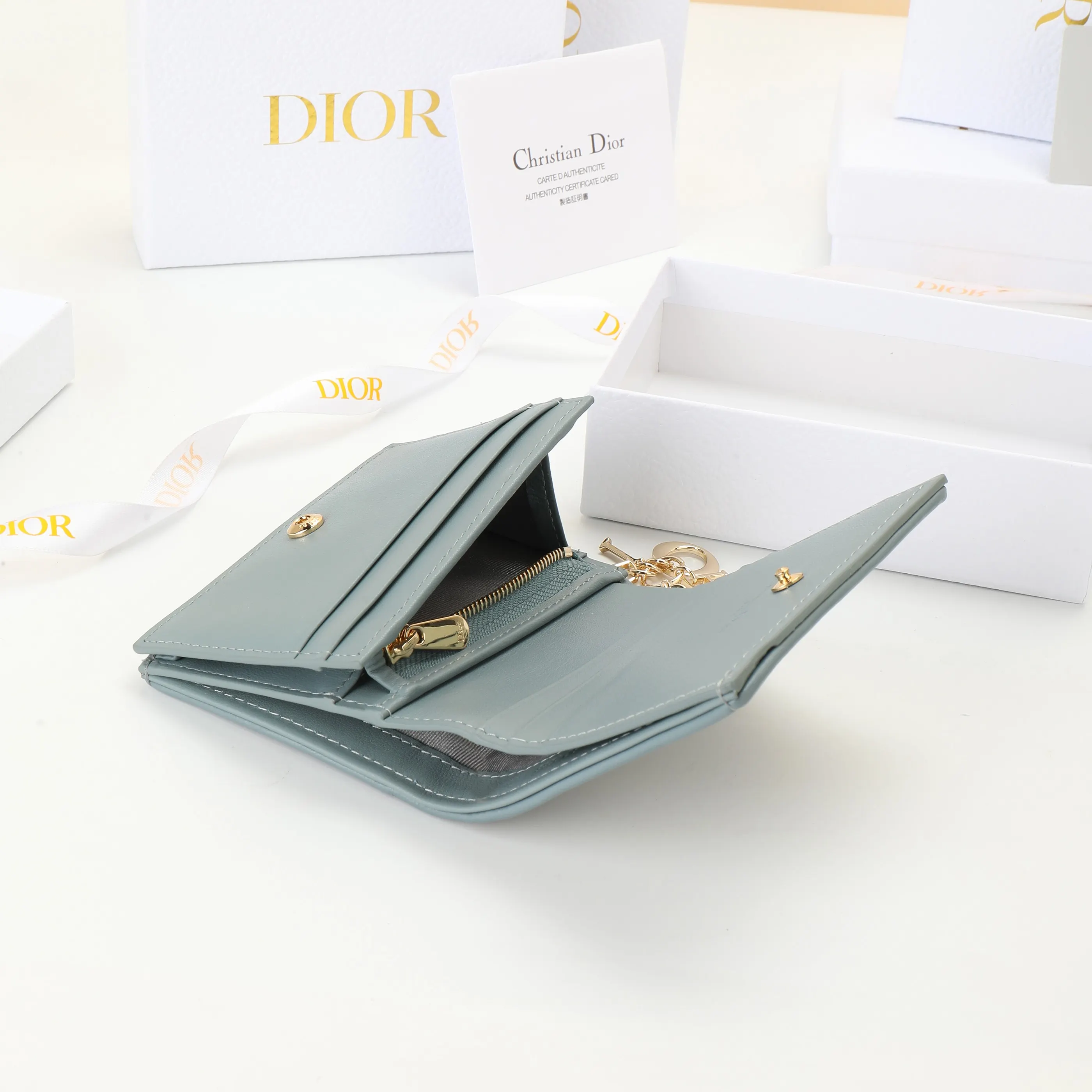 Dior 羊皮钱包 精致配饰