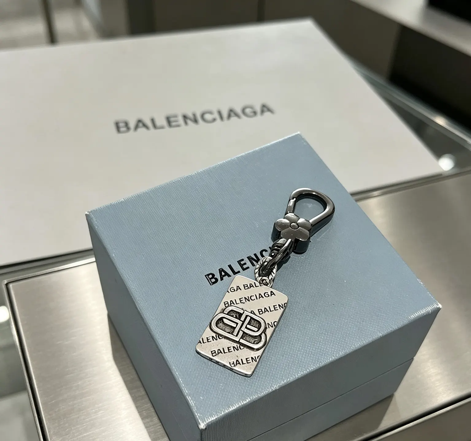 Balenciaga 包包挂件 精致搭配 吊坠