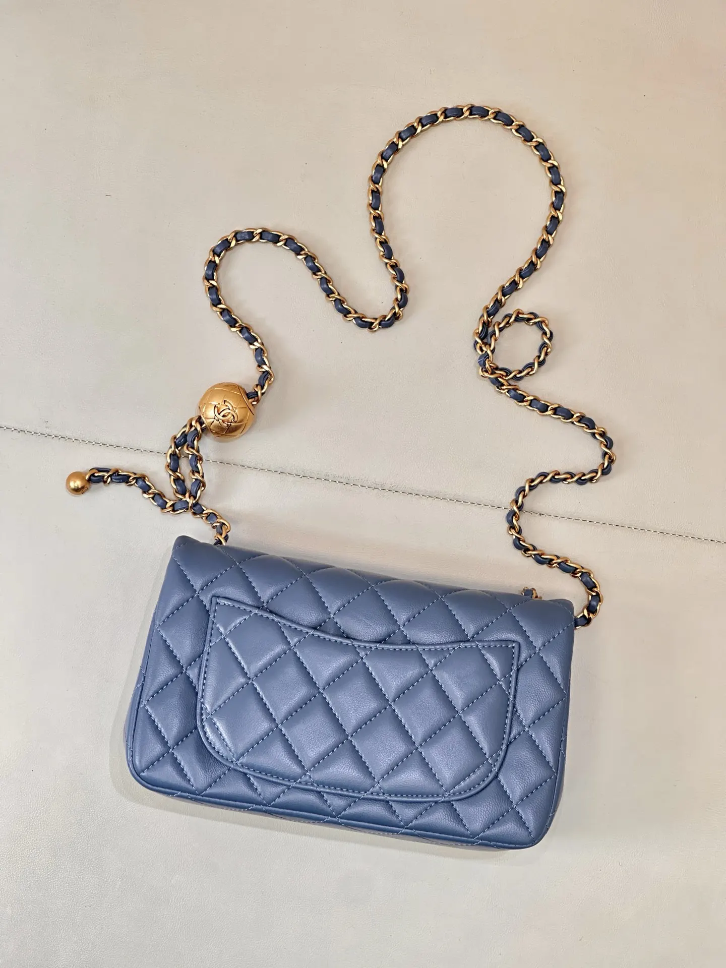 Chanel Cowhide Chain Bag Shoulder and Crossbody Wear Image 9 Chanel Cowhide Chain Bag Shoulder and Crossbody Wear Image 9