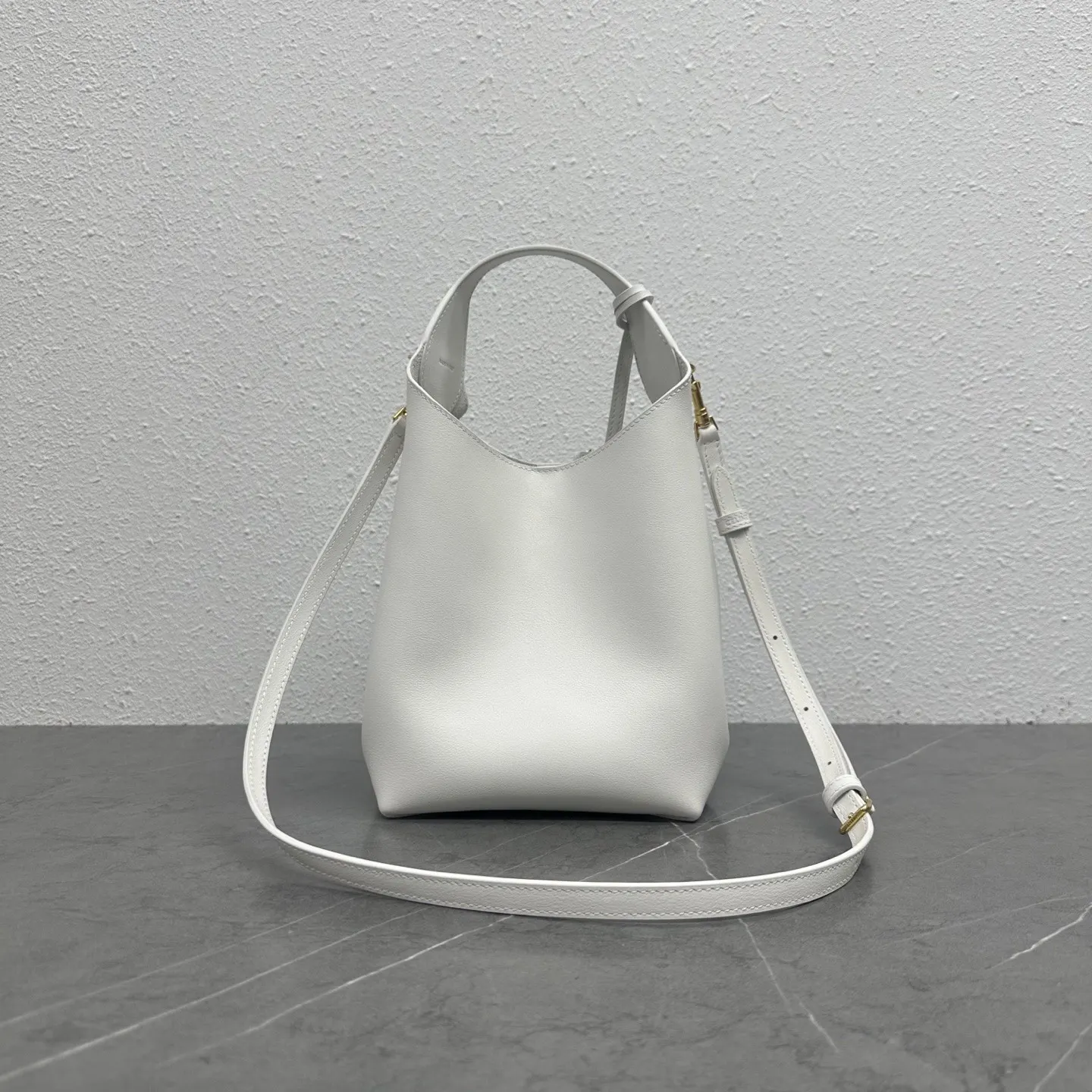 Celine Hobo 白色 小牛皮 腋下包 復古腋下背款