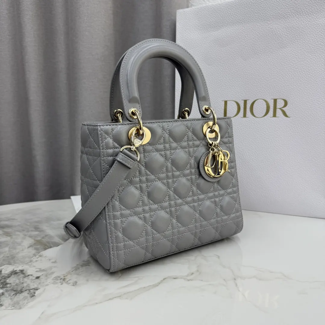 Dior Lady Dior 白色羊皮卡夹 标签细节款 复古款