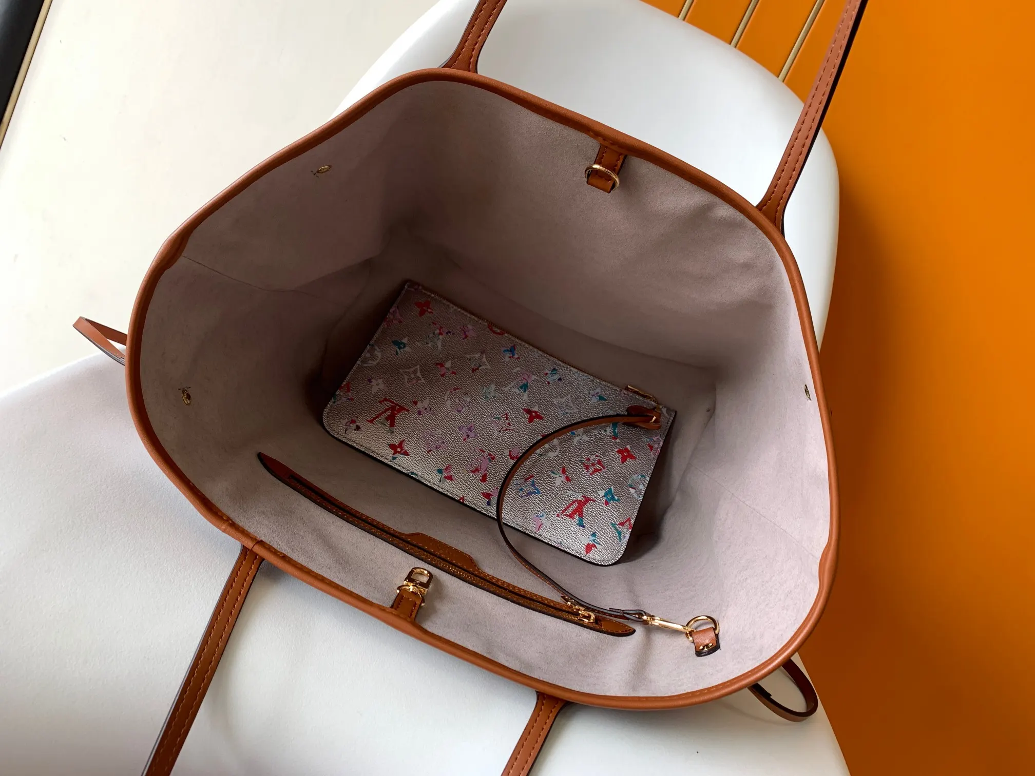 LV Neverfull 金色 牛皮 手拿包 精致手拿款