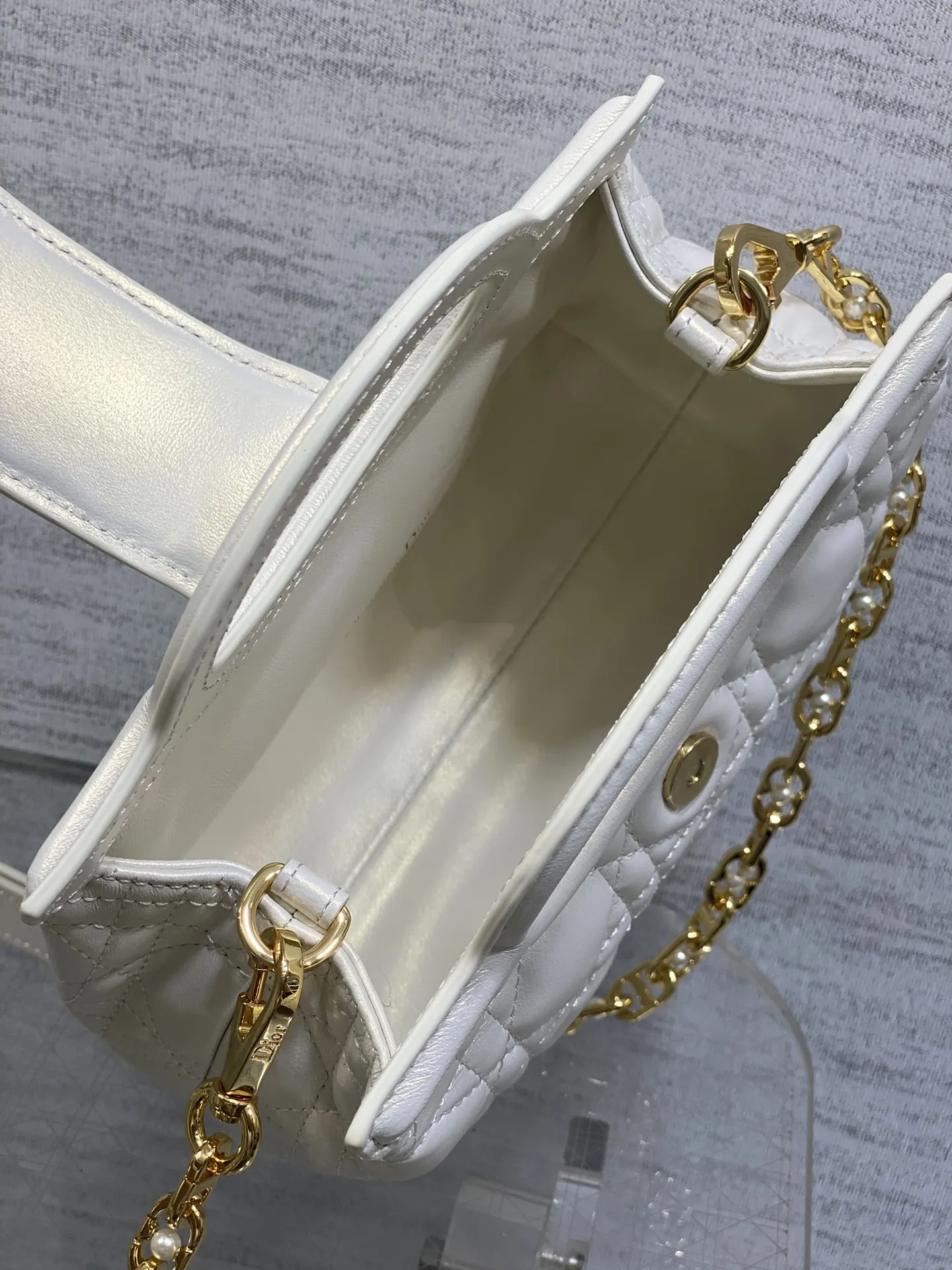 Dior 白色藤格链条包 手提斜挎