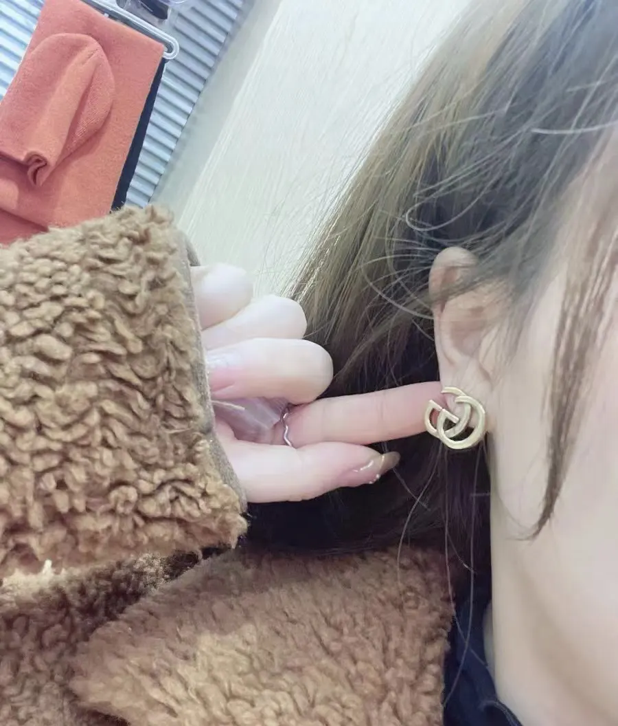 Gucci 耳钉 小巧点缀款