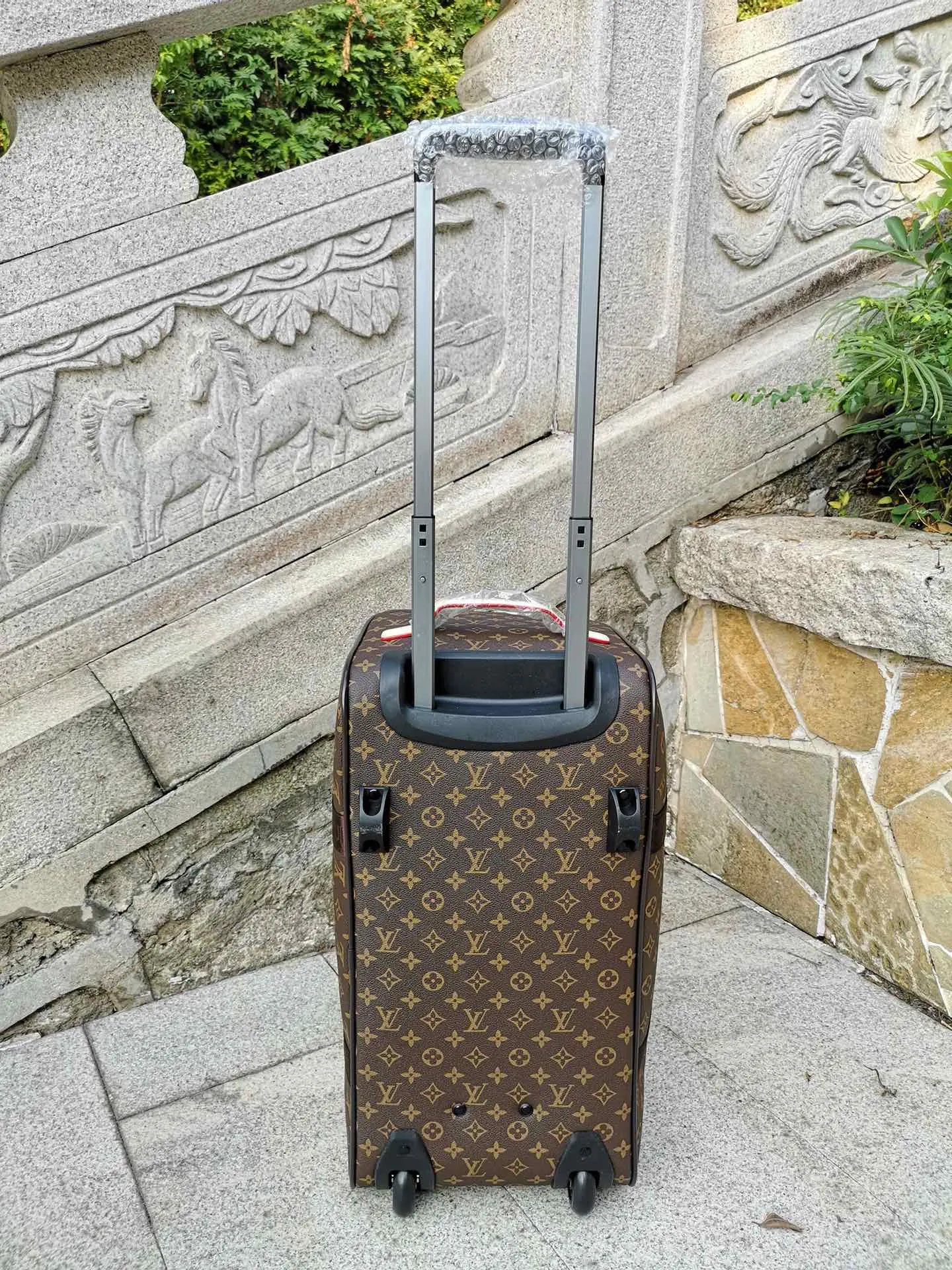数量不多 赶紧抢购 勾引 产品抢先上市 实 行李箱 旅行拉杆款 轻便出行款