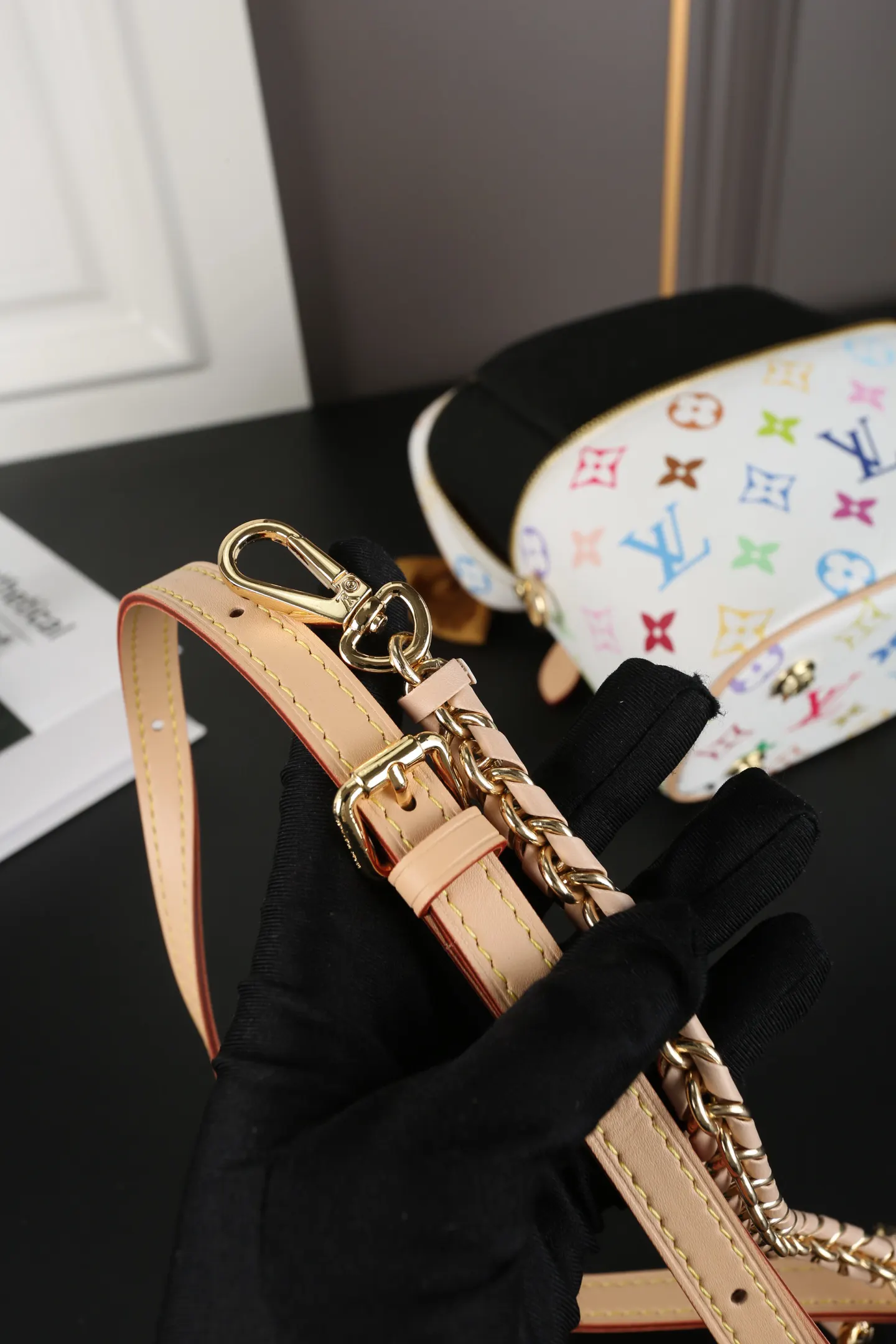 Louis Vuitton Crossbody Bag Lightweight Image 9 Louis Vuitton Crossbody Bag Lightweight Image 9