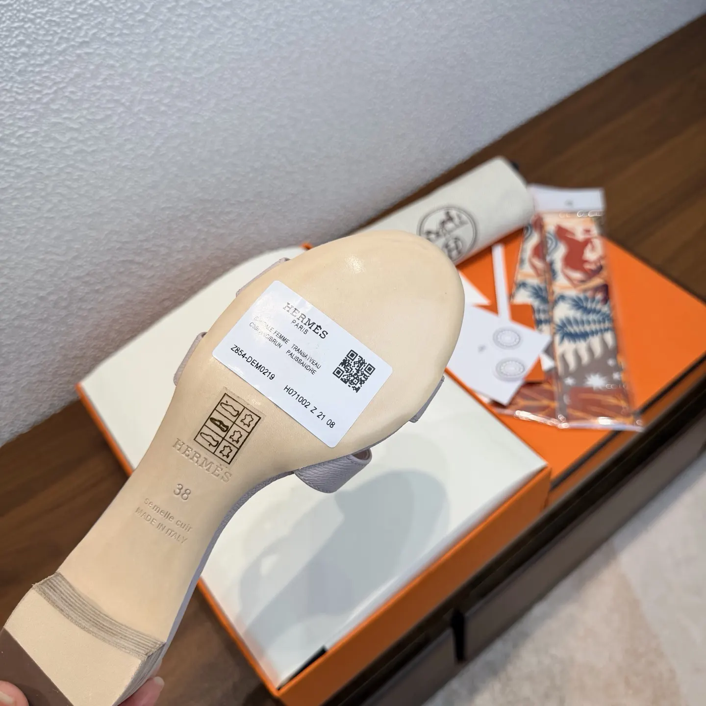 Hermès Oran 经典全色系 拖鞋 舒适