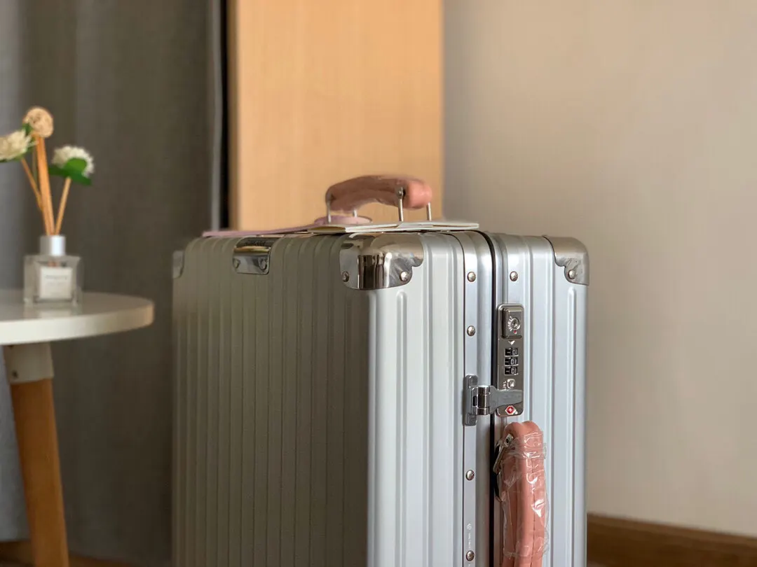 银色 全网 领先 全铝合金 彩色手把 最新 多种 行李箱 旅行拉杆款 轻便出行款