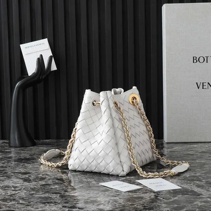 Bottega Veneta 棕色 链条包 精致链条款