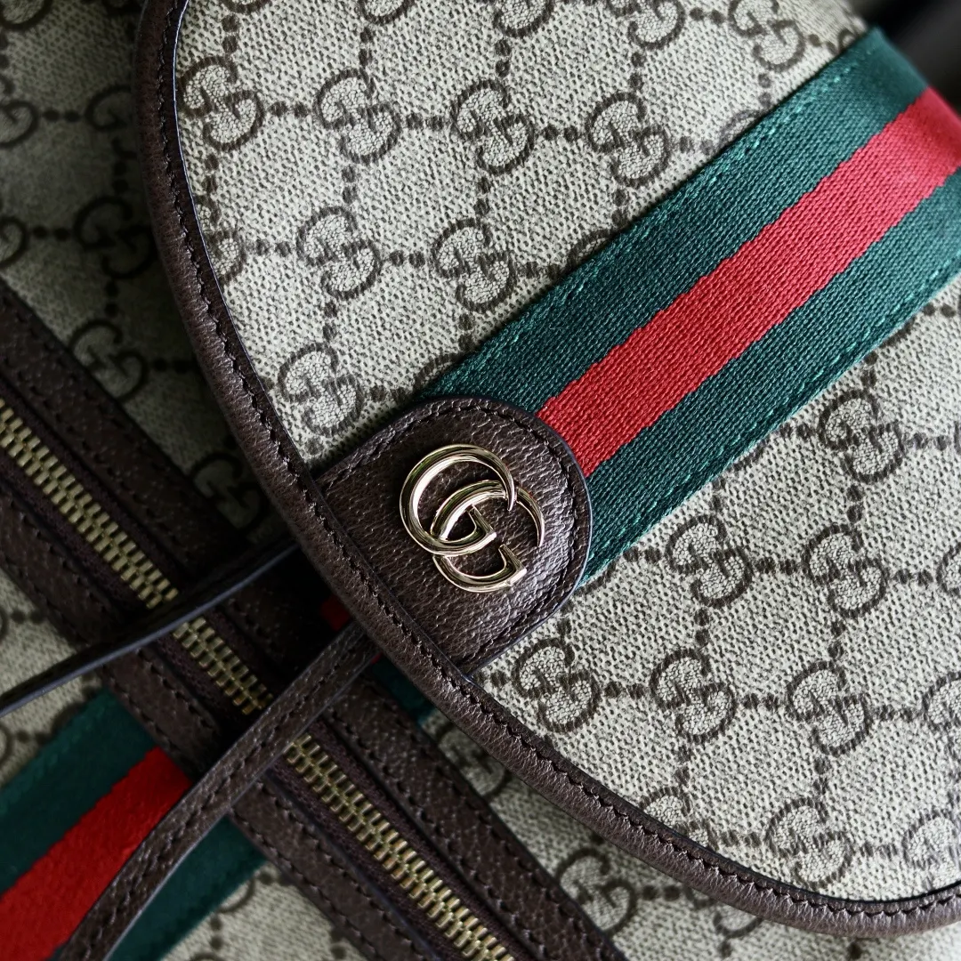 Gucci 双肩包