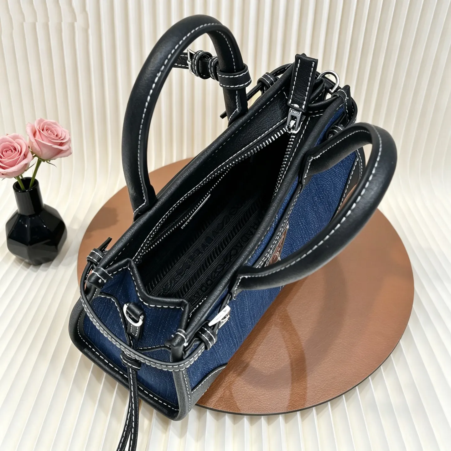 PRADA 牛皮 牛仔 斜挎包 迷你休闲款