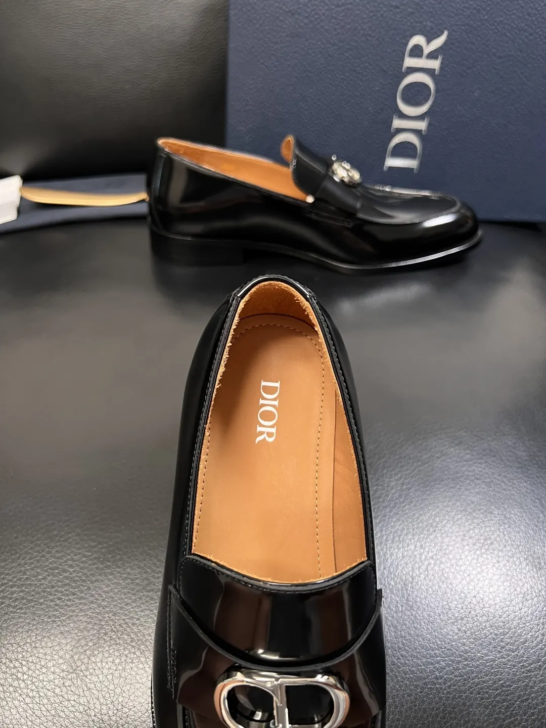 Dior Lady Dior 银白色手提斜挎包 金扣款