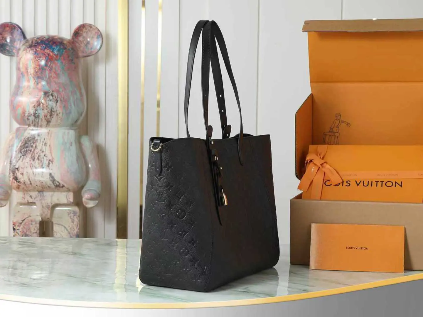 LV Black Tote Bag Large Capacity Commuter | ORBUYBAG High-End Fashion Boutique