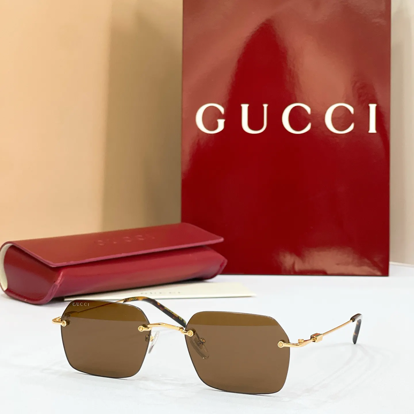 Gucci 墨镜 时尚防晒款 款27