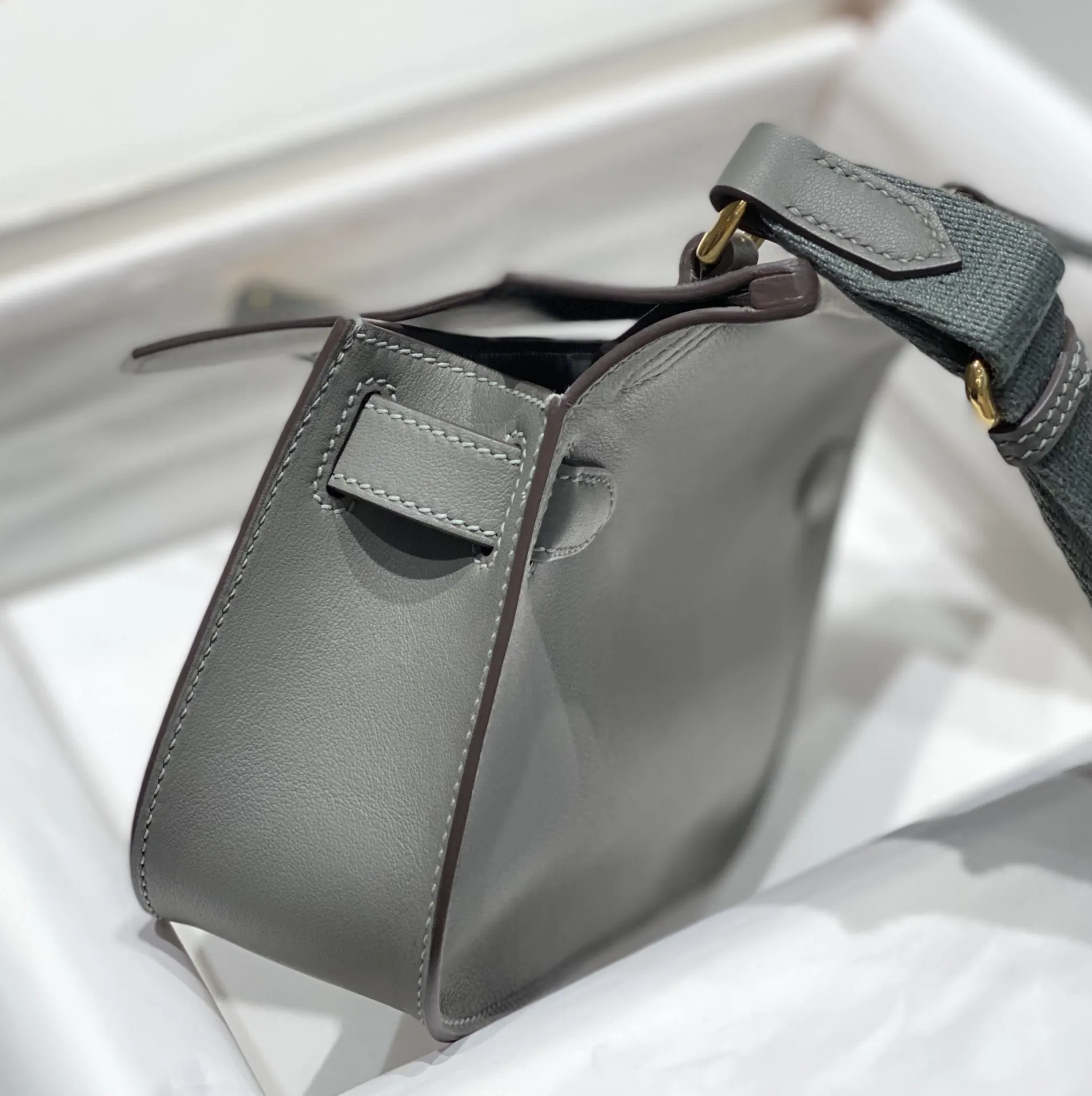 Hobo Shoulder Bag Vintage