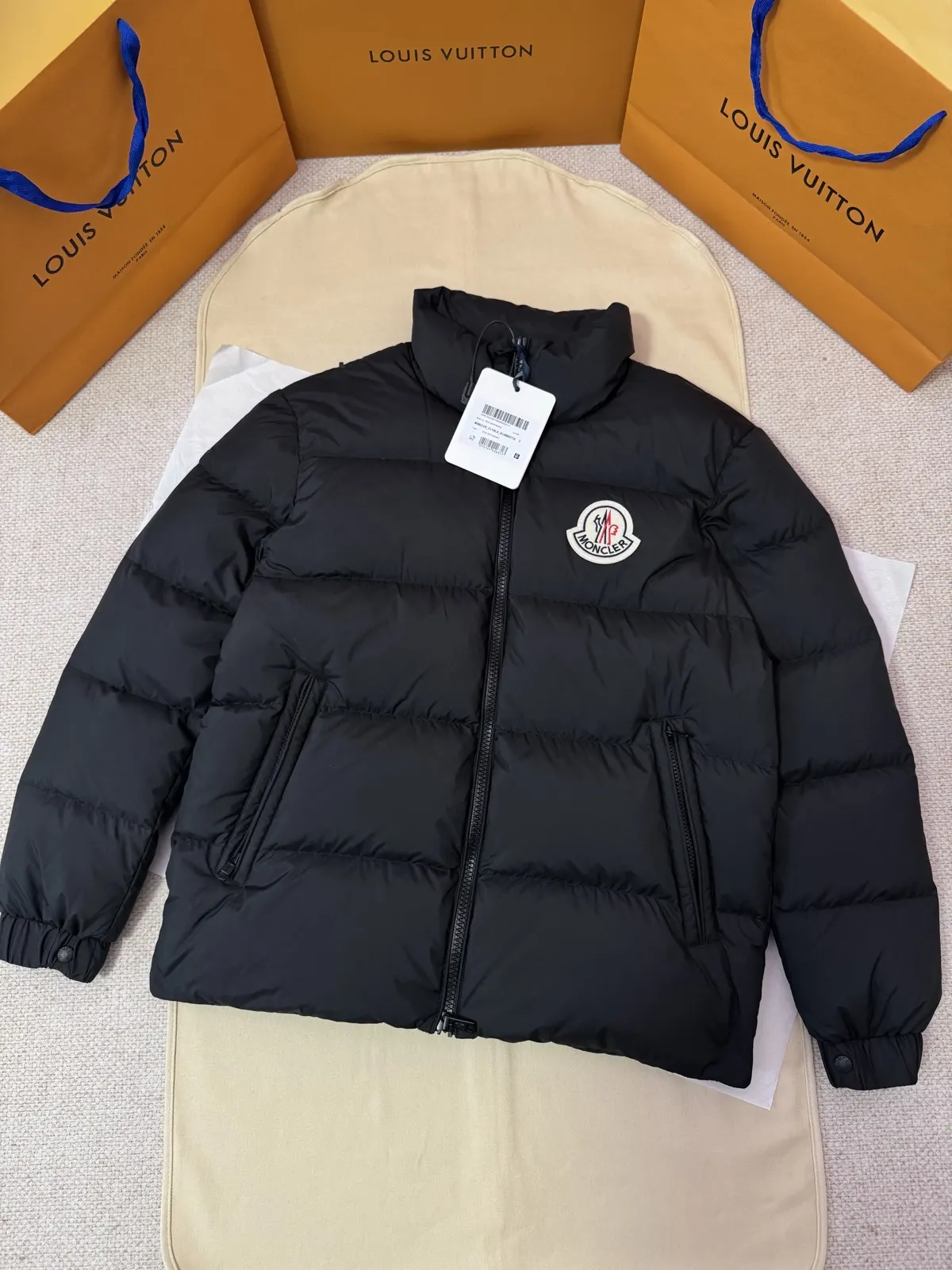 Moncler 黑色 羽绒服 保暖外套款