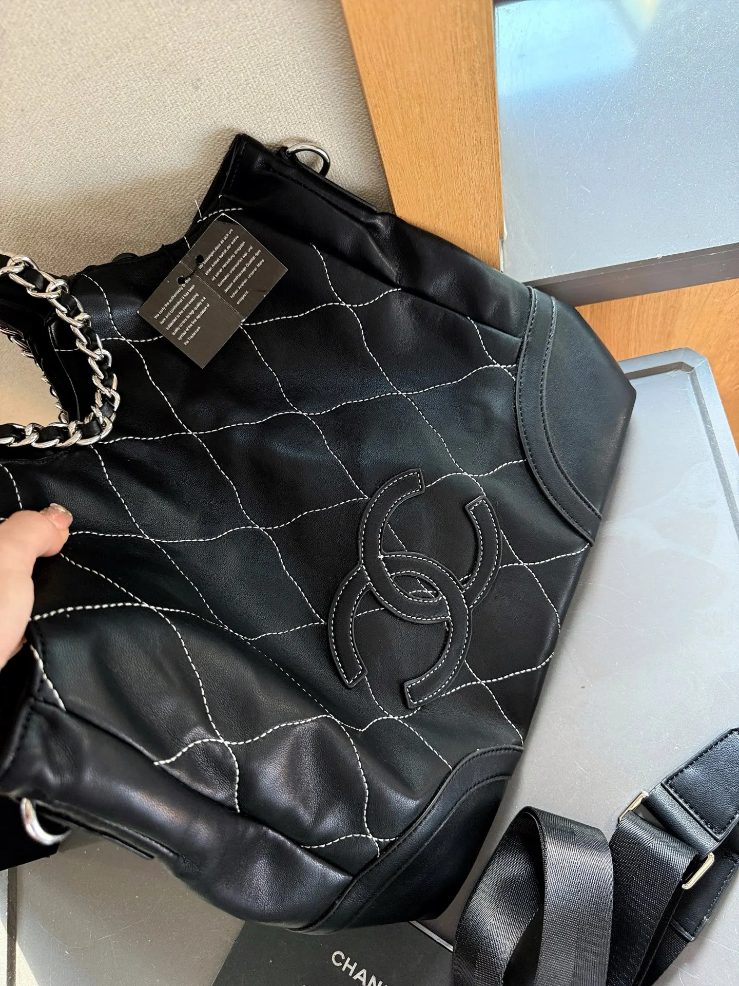 CHANEL 皮质 软 虽简单 低调但奢华 超大容量 可手提 可 链条包 精致链条款