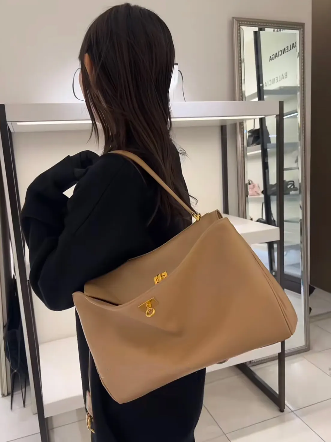 Balenciaga Rodeo 腋下包 简约腋下