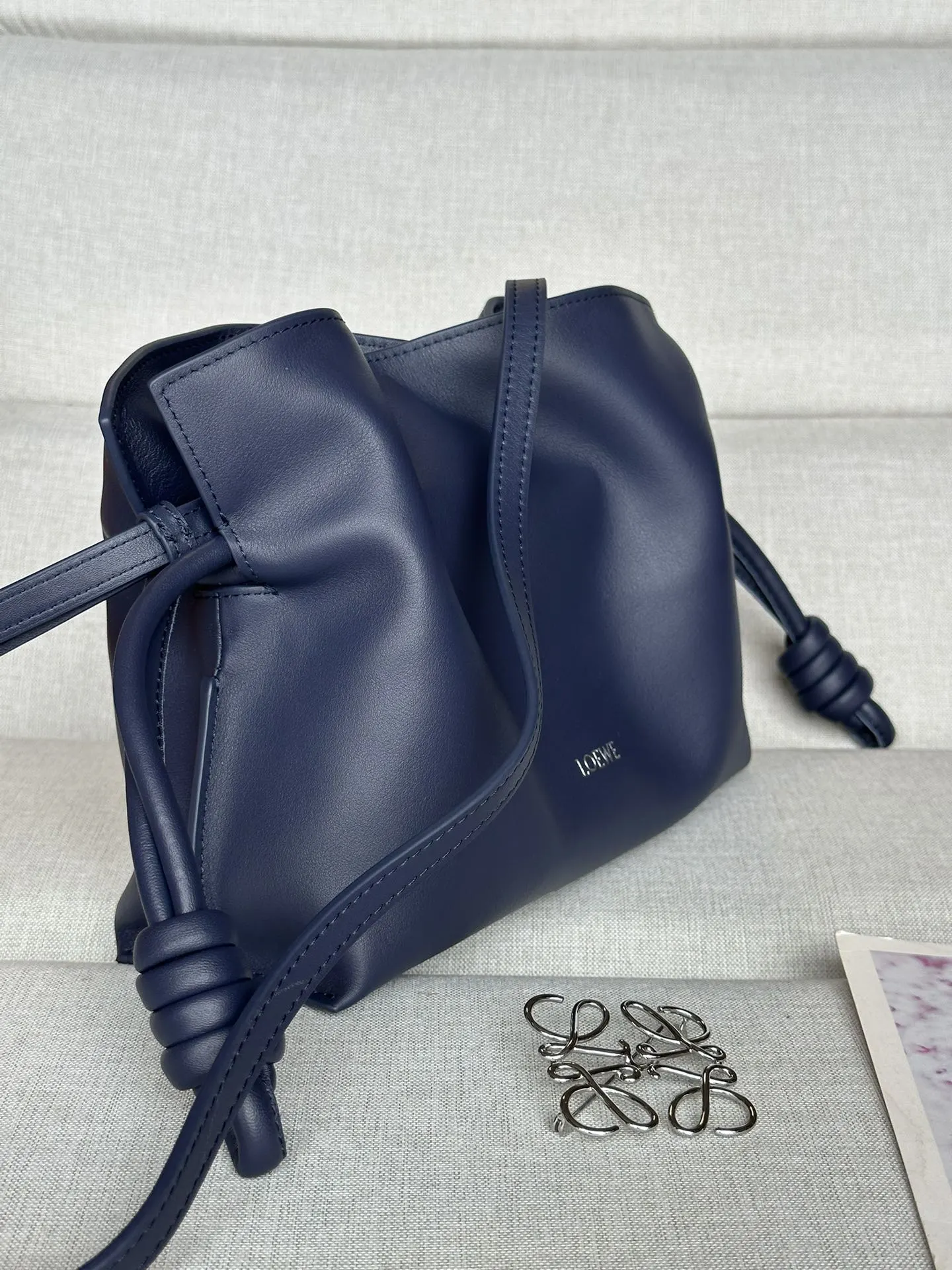 Loewe 金色 牛皮 手拿包 精致手拿款