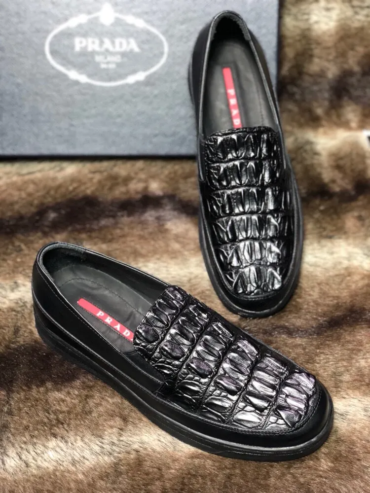 Prada 鳄鱼皮 休闲鞋 舒適