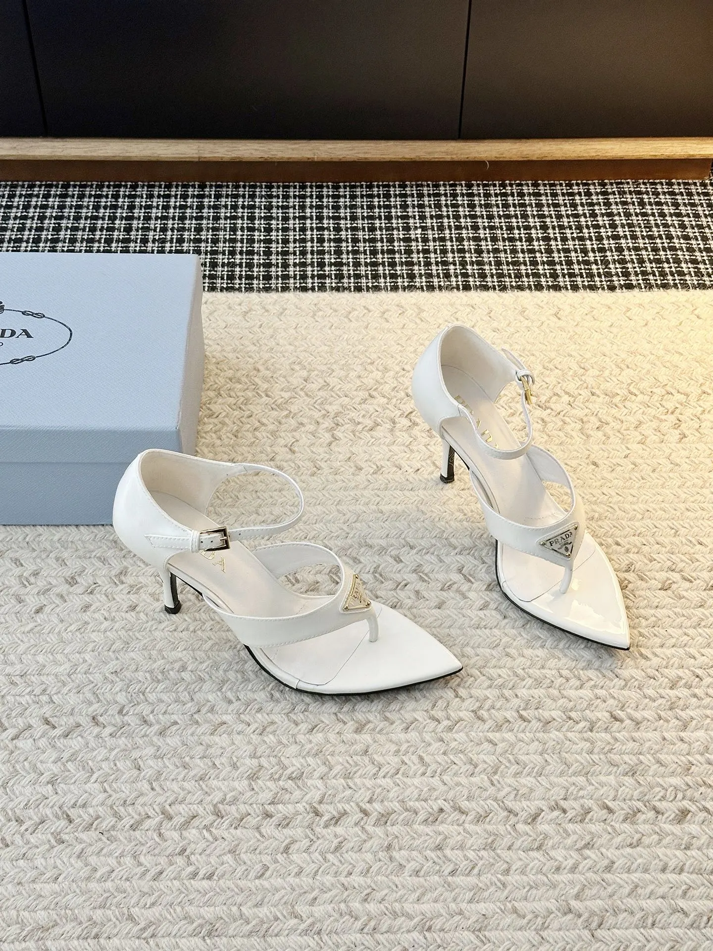 Prada 皮革 平底鞋
