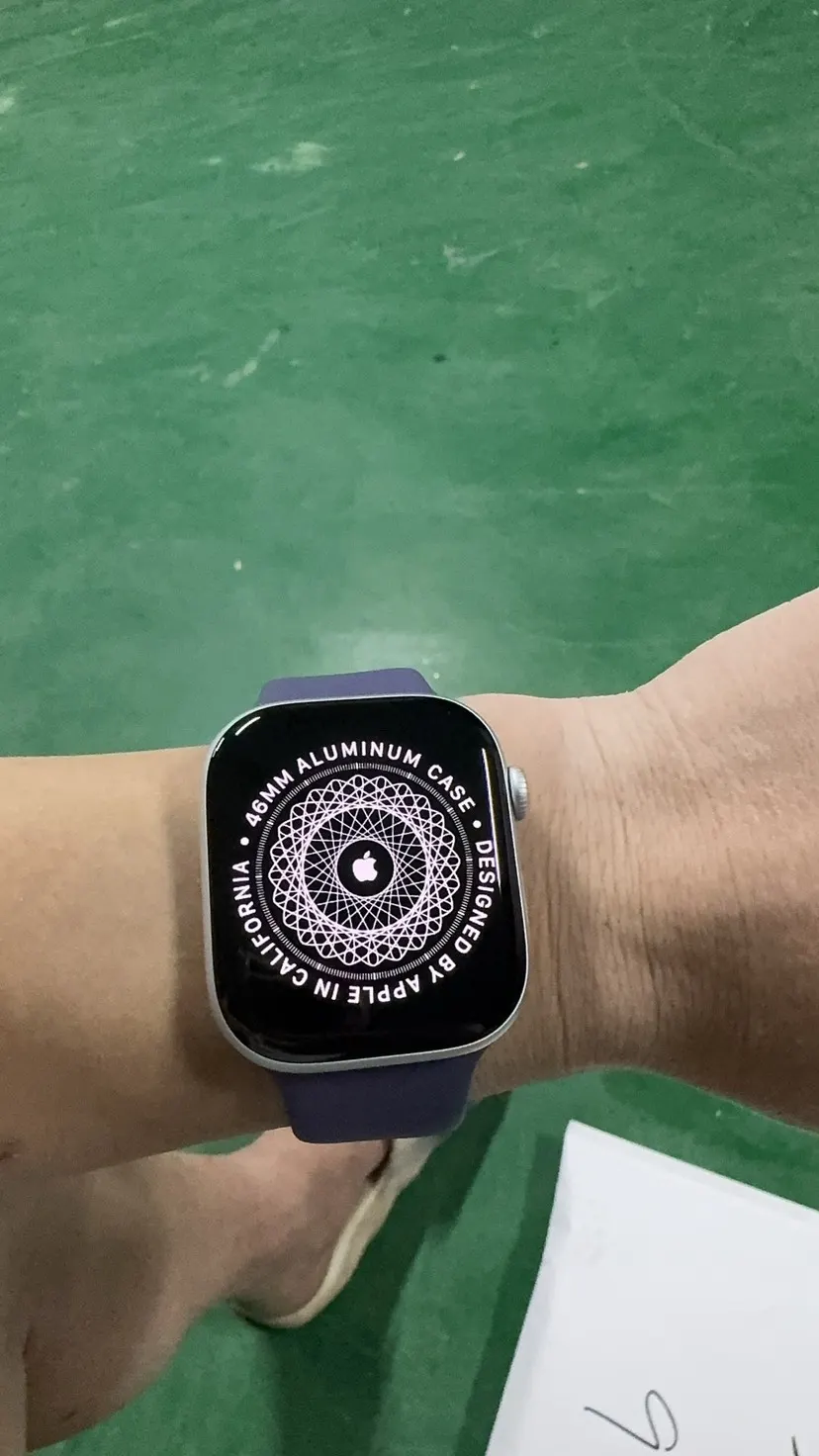 黑色 灰色 微信下单包邮 送 Watch 手表 经典腕表款