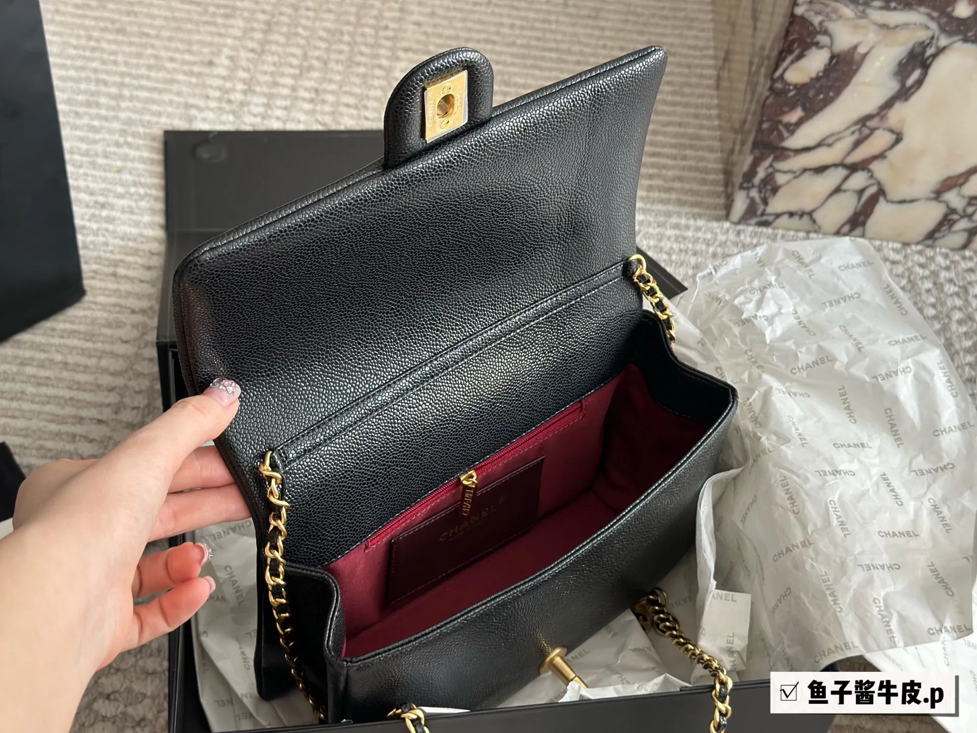 CHANEL 黑色 牛皮 斜背包 輕便斜挎款(數字9) CHANEL 黑色 牛皮 斜背包 輕便斜挎款(數字9)