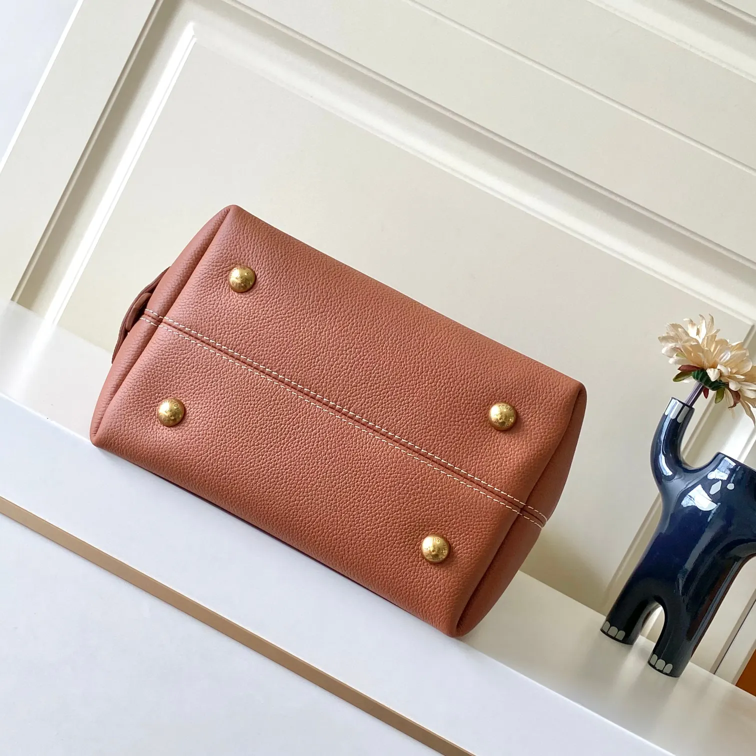 Louis Vuitton M25354 棕色 单肩包