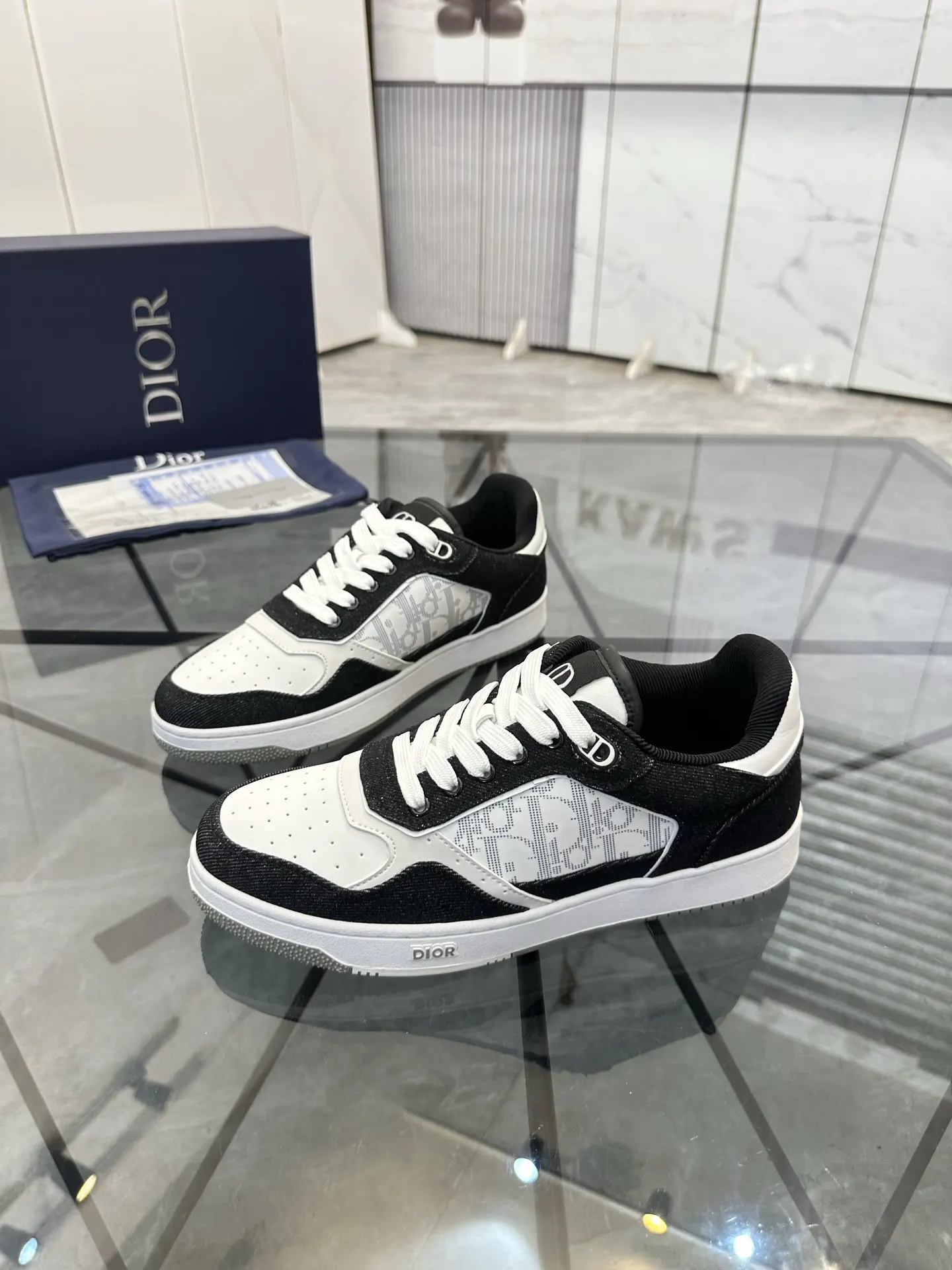 Dior 黑白拼色牛皮低帮运动鞋 休闲