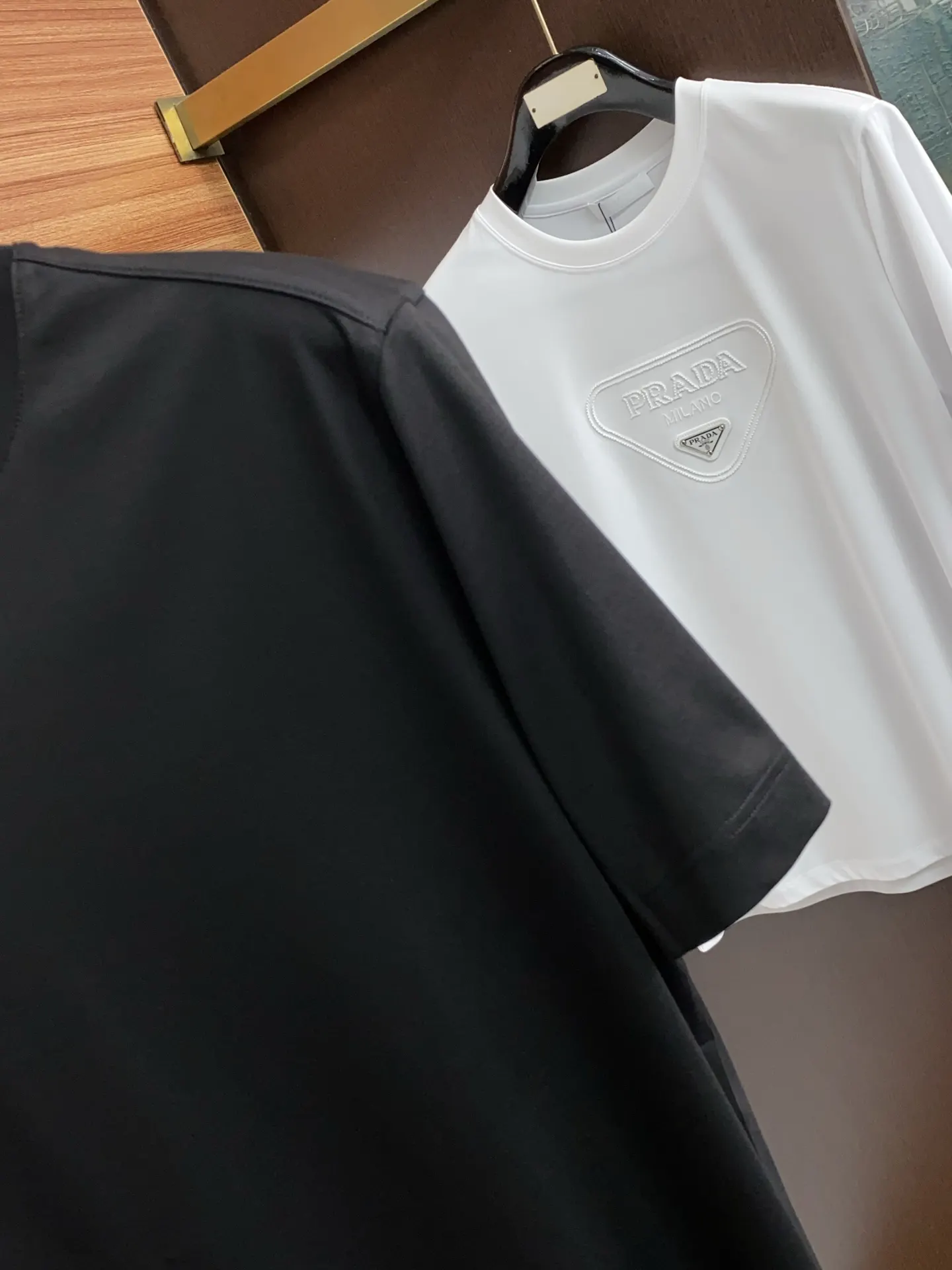PRADA 棉质 Logo 短袖T恤 休闲百搭款
