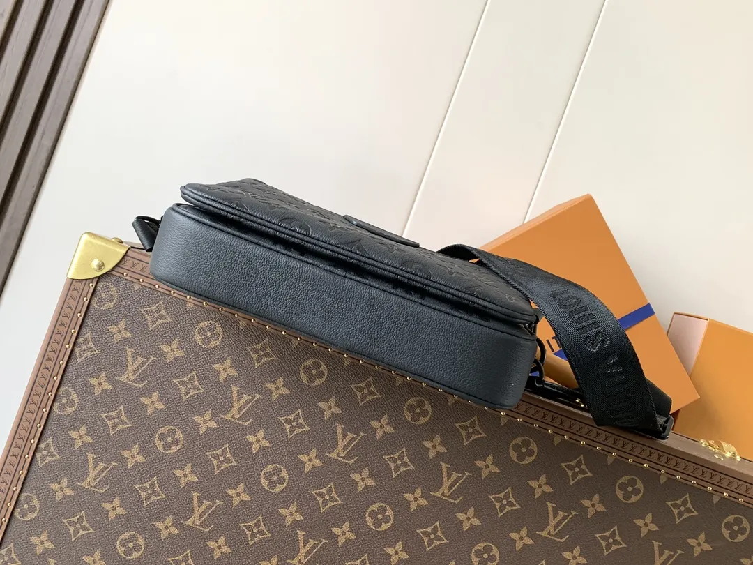 LV Trio Messenger black, messenger bag Image 4 LV Trio Messenger black, messenger bag Image 4