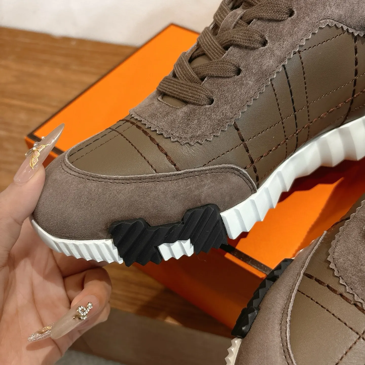 Hermès SS 运动鞋