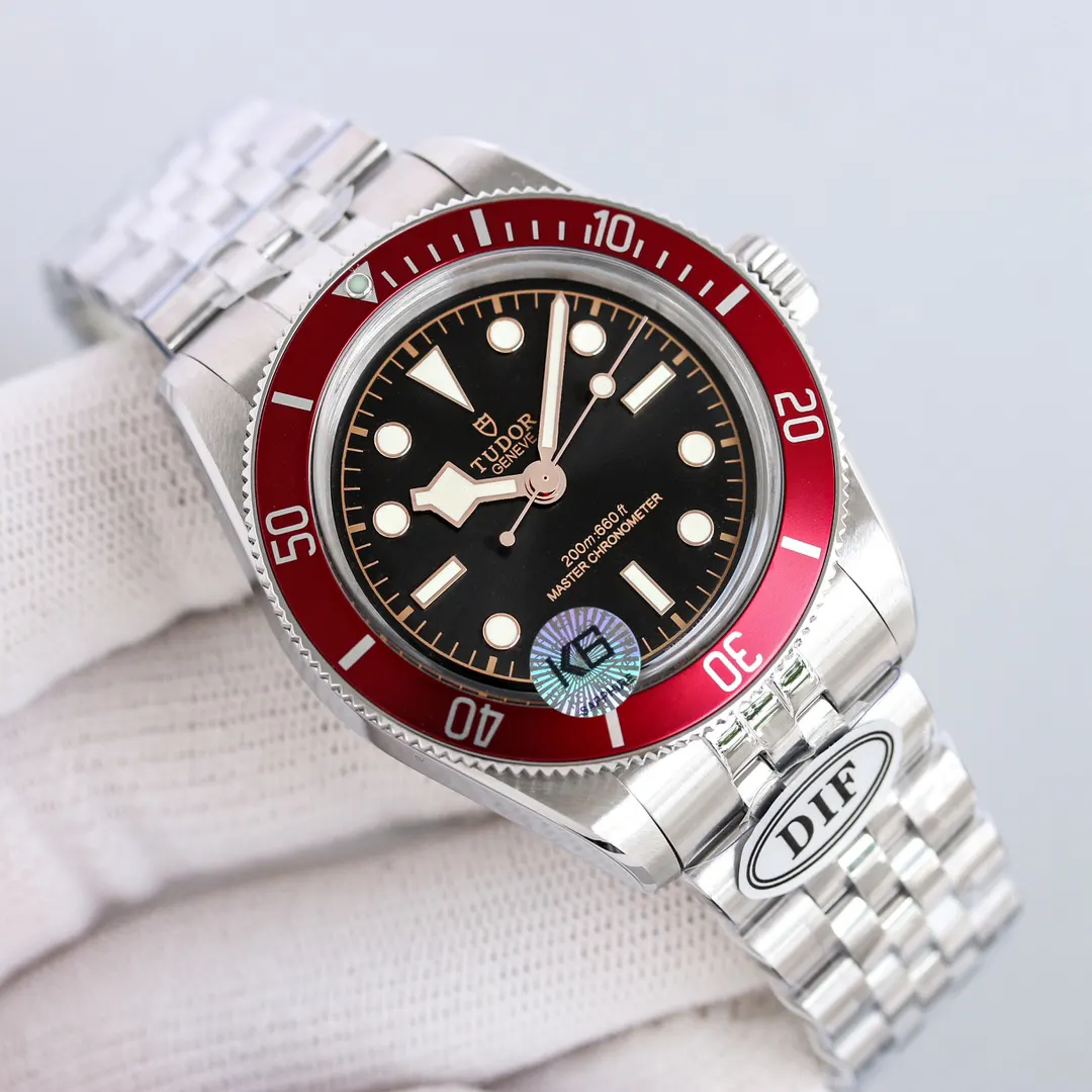 Red Watch Classic Casual