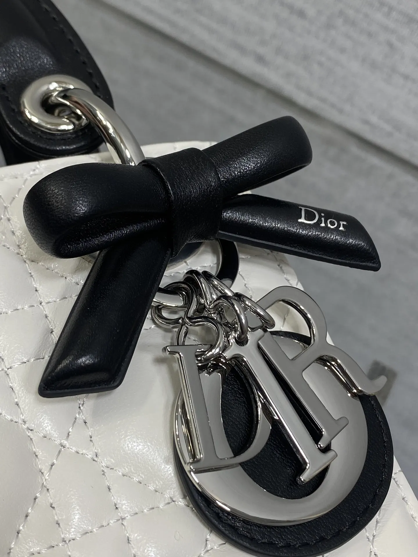 Dior Lady Dior Black/White Bow Handbag Image 4 Dior Lady Dior Black/White Bow Handbag Image 4