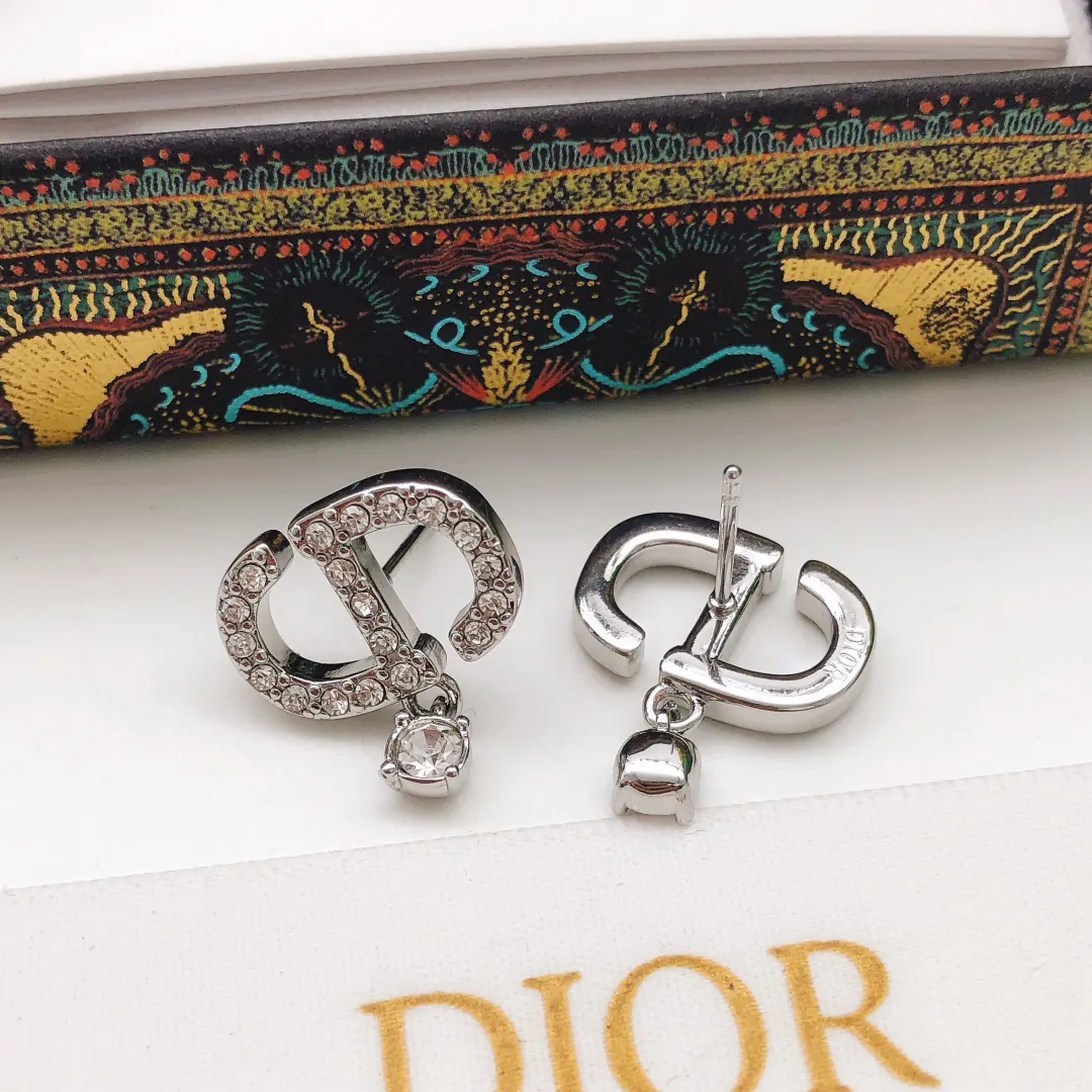 Dior 水晶CD耳饰 精致