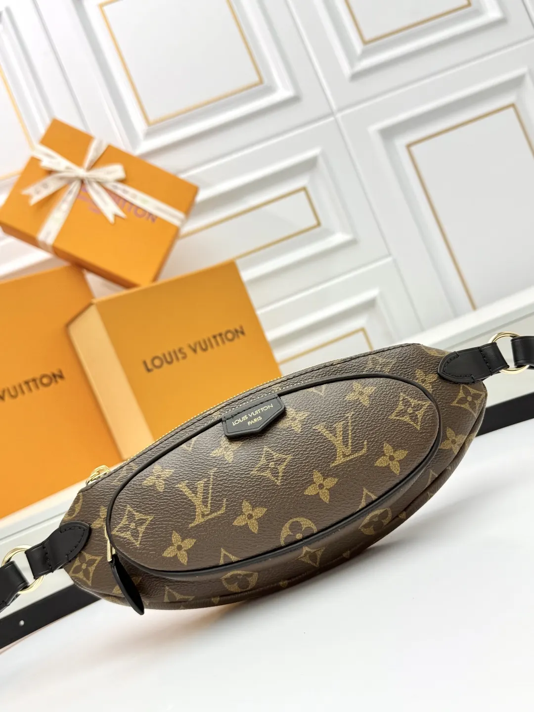 LV 老花 牛皮 腰包 休閒腰包款
