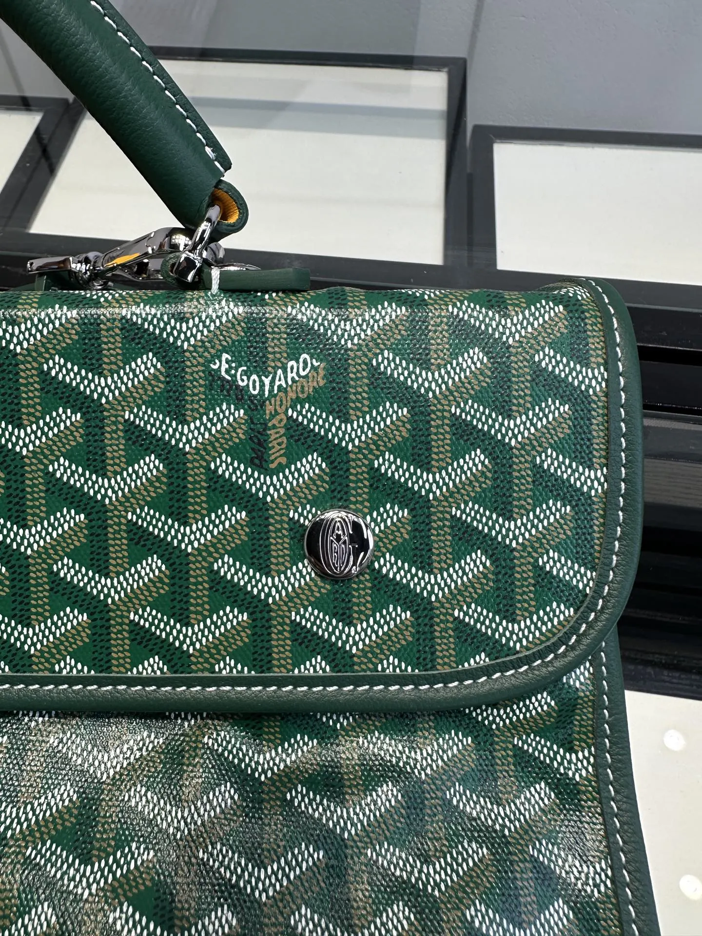Goyard 綠色 外出旅行时请一定记得带上 Saint Léger 因 旅行袋 大容量旅行款(數字9) Goyard 綠色 外出旅行时请一定记得带上 Saint Léger 因 旅行袋 大容量旅行款(數字9)