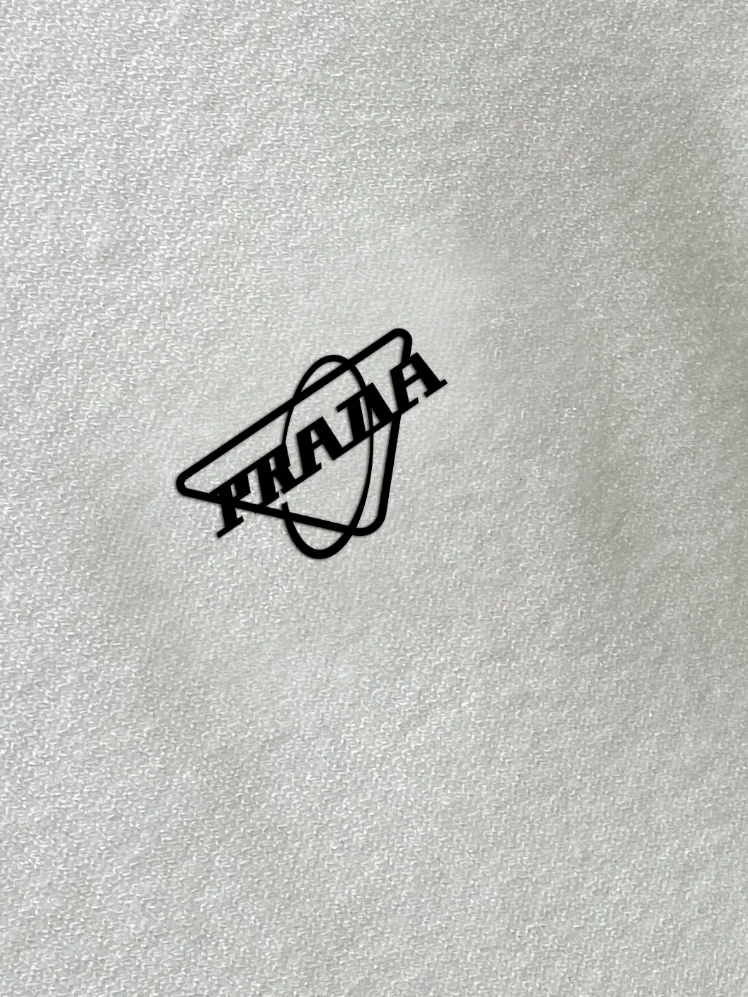 PRADA 针织 Logo 针织衫 休闲百搭款