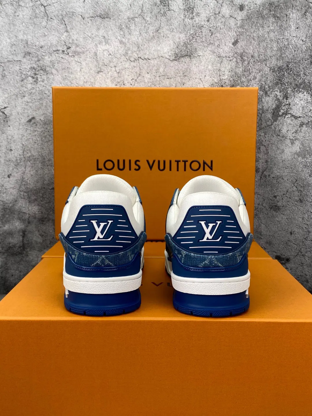LV 蓝白拼色低帮运动鞋 休闲百搭款｜ORBUYBAG 岚奢包高端时尚精品