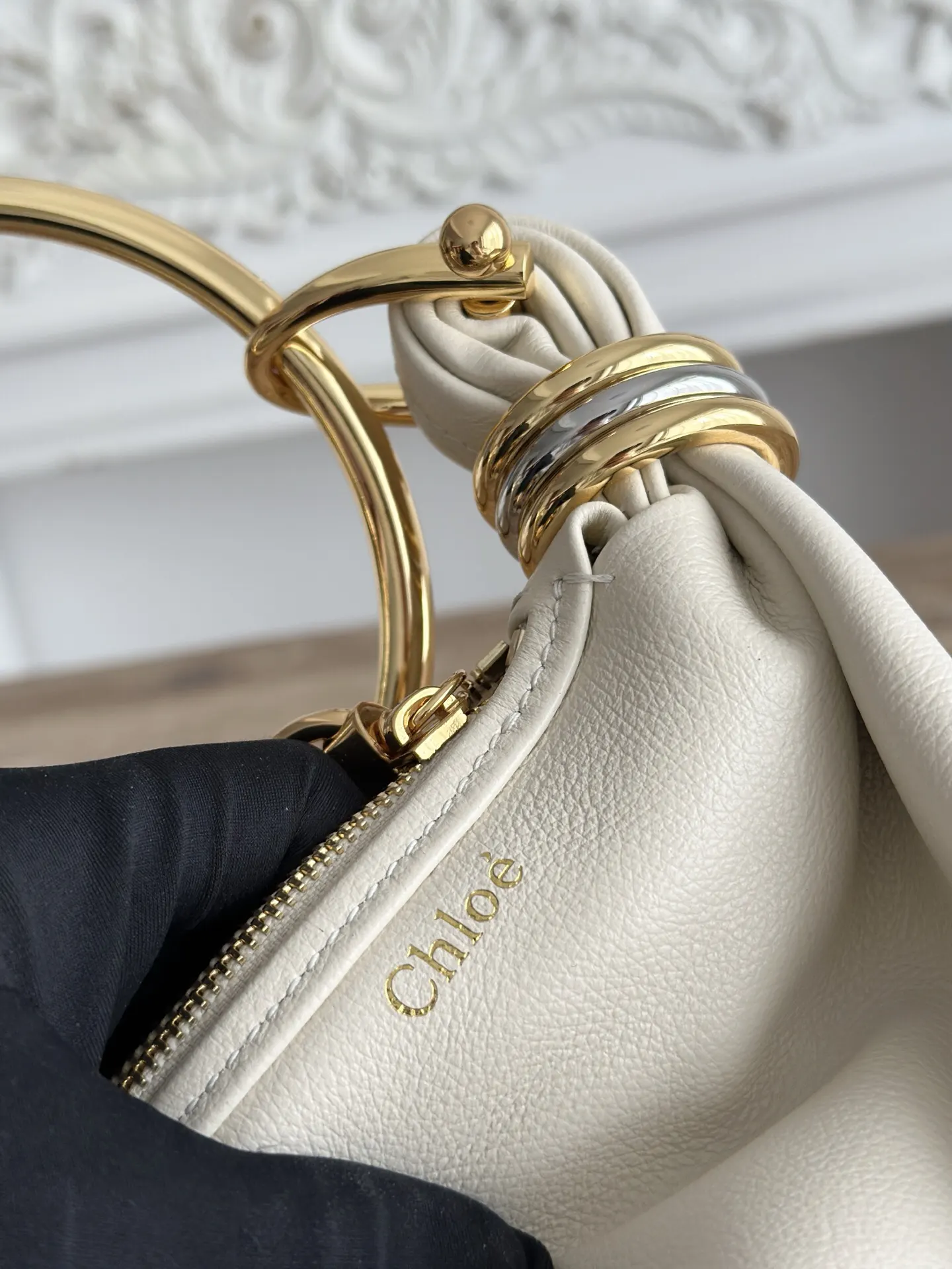 白色 牛皮 Chloe Bracelet手环包 白色♥ Chlo 斜背包 輕便斜挎款