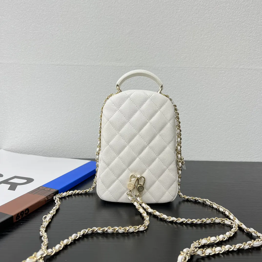 CHANEL 白色牛皮翻盖链条包 金扣款